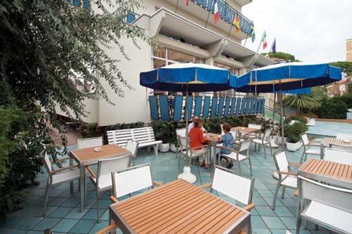 Hotel Dolores Cesenatico Exteriör bild